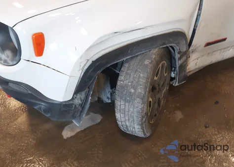 2017 Jeep Renegade Trailhawk 4X4 z USA, uszkodzony, nr VIN ZACCJBCB1HPE86567